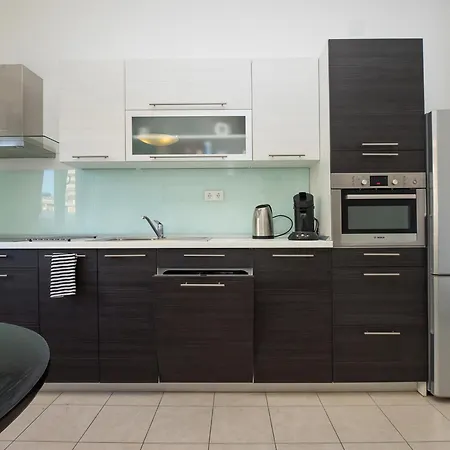 With Wifi - 11255 شقة