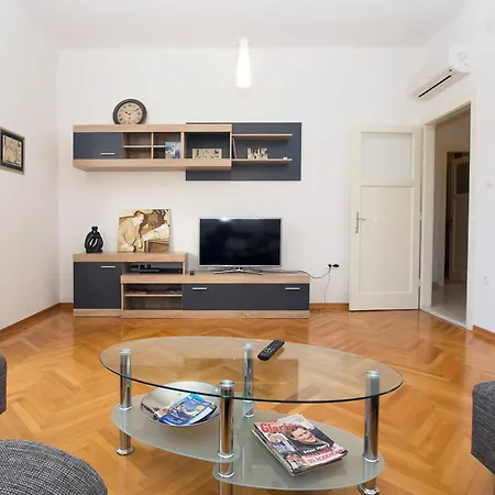 Apartmán With Wifi - 11255 *